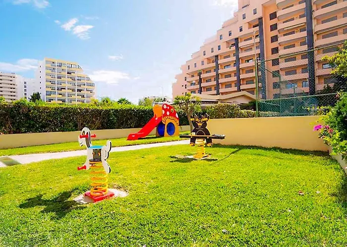 T2 Club Amarilis - Apartament *