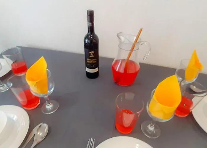 T2 Club Amarilis - *